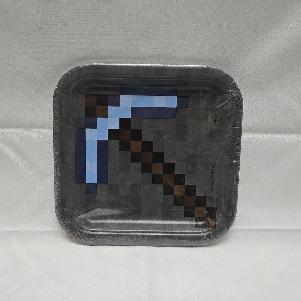 Minecraft 48pc Party Tableware Set For 16 Dinner and Cake Paper Plates & Napkins